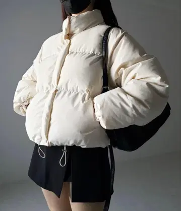 밈 셀렉 뉴앙스 칼라 숏 퍼프 다운 자켓 아이보리 화이트