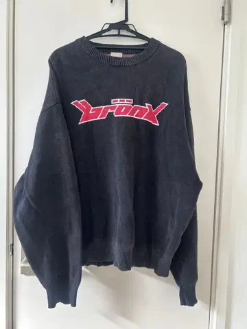 WHO'S WHO gallery 블랙 맨투맨 니트