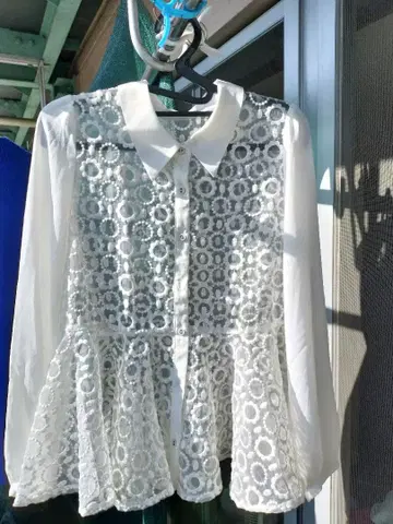 [ LOWRYS FARM ] 화이트 레이스 셔츠 디자인