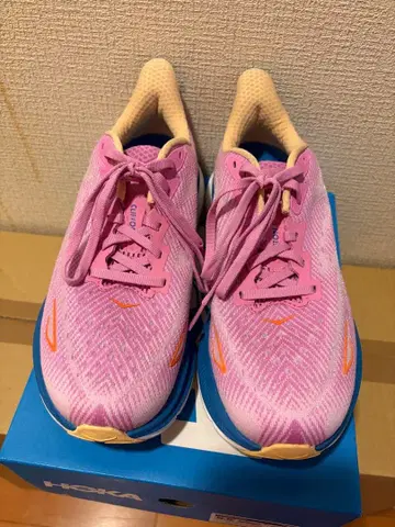 호카 핑크 러닝화