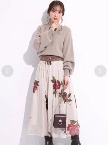 벨트 부착 시어 빅 플라워 스커트 (모카 핑크)