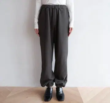 택 포함 새상품 시루무린 릴랙스 맨투맨 개더 팬츠