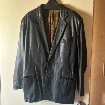 BALLY 블랙 가죽 자켓 46