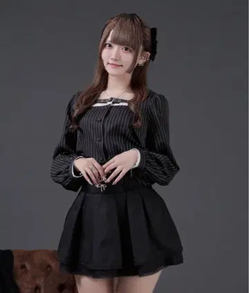 palelfy 벨트 포함 스트라이프 블라우스 pium