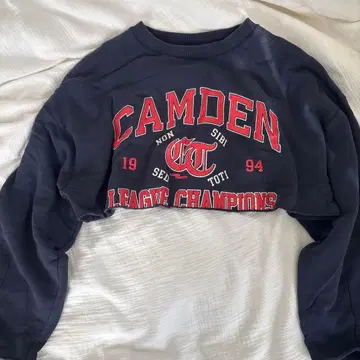 MOUSSY 크롭 맨투맨 네이비