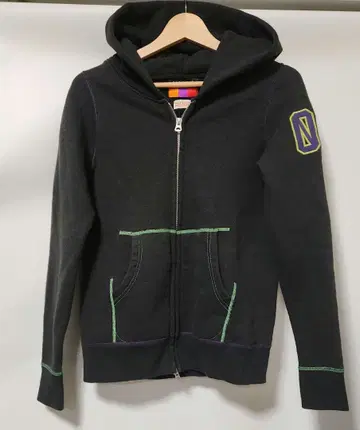 RADIOEVA BARNS 콜라보 후드티