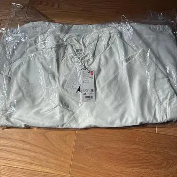 [ 새상품 미개봉 ] UNIQLO 띠어리 후드티 XS 오버 사이즈 UV