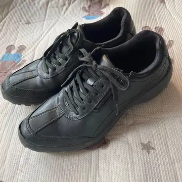 블랙 스니커즈 레이스업 지퍼 포함