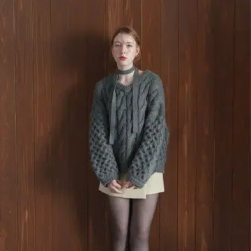 Acka 넥 디테일 케이블 니트 사이즈 2