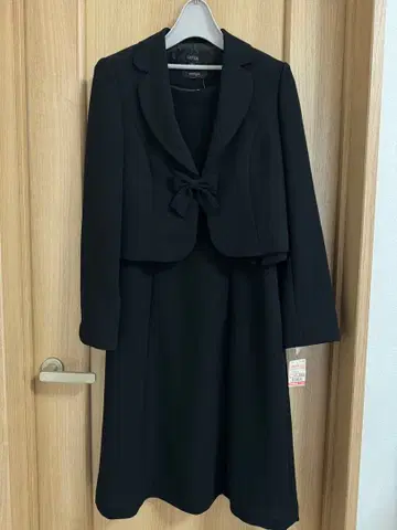 택 포함 새상품 하자품 블랙 자켓 포함 원피스 11호