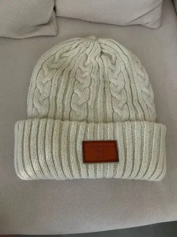 아이보리 케이블 짜임 니트 모자 1993년 제조