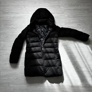 유니클로 스트레치 다운 코트 그레이 M 사이즈