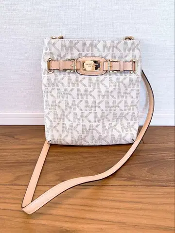 [ 새상품급 ] 마이클코어스 숄더백 화이트