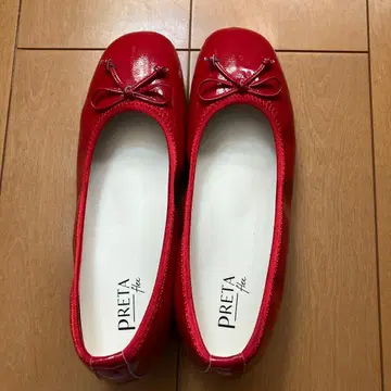PRETA 빨간색 리본 포함 발레 슈즈