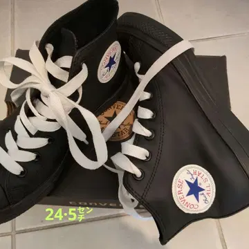 CONVERSE 블랙 하이컷 스니커즈