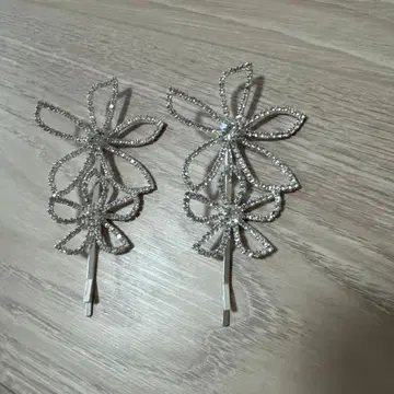 Elizabeth Bower풍 실버 꽃 모양 헤어핀 2개 세트