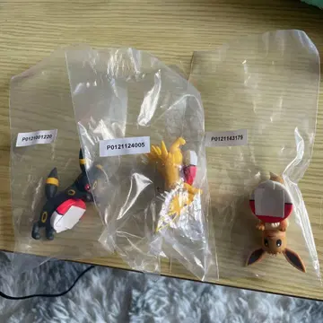 포켓몬 제일복권 F상 이브이 에브이 블래키