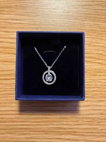 Swarovski 크리스탈 펜던트 목걸이