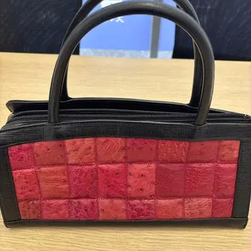 패치워크 디자인 핸드백