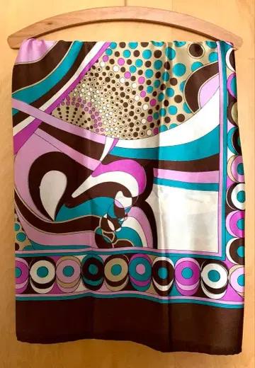 [ 미사용 새상품 ] 스카프 기하학 패턴 대형 스카프