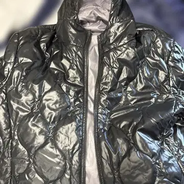 블랙 퀼팅 다운 자켓