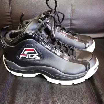 FILA 블랙 스니커즈