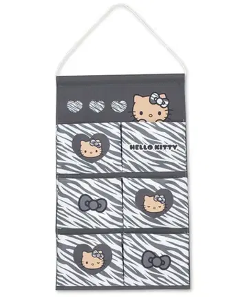 새상품 헬로키티 월 포켓 블랙 제브라 패턴 아베일 갸루