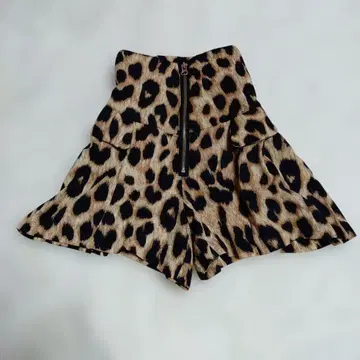 레오파드 무늬 플레어 숏팬츠 한류 L.A.GLITTER 슬렌더