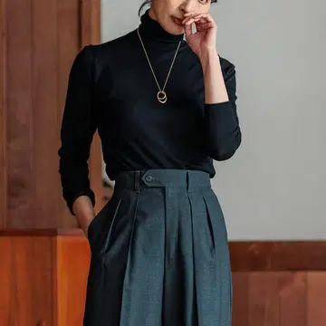 23구 새상품 24AW 완판템 스무디 코튼 터틀넥 니트