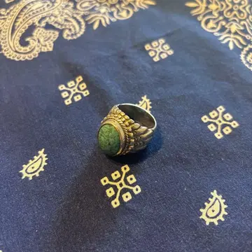 더 그레이트 프로그 라지 페더 세팅 반지