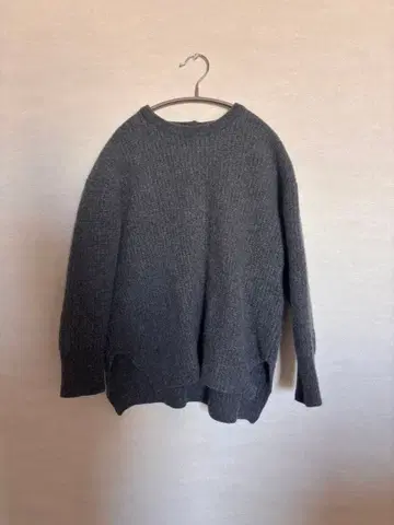 양모&캐시미어 혼방 니트 온워드 카시야마 23구 둥근넥 니트 그레이