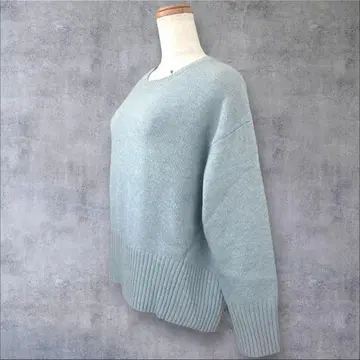 새상품급 어반리서치 로쏘 엑스트라 파인 심 디자인 니트