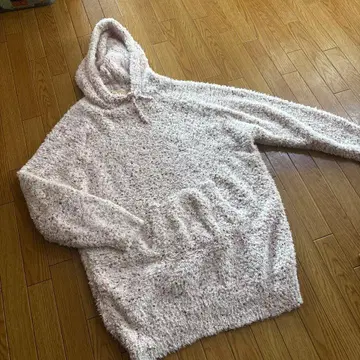 [ 새상품 ] 젤라또피케 풀오버 보들보들 상의