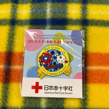 간사이 만박 미야쿠미야쿠 콜라보 핀 배지 핀즈 일본 적십자 하트라짱