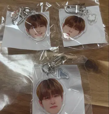 treasure 아사히 희로애락 얼굴 아크릴 키링 세트