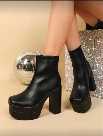 SHEIN 통굽 숏부츠