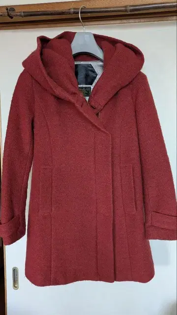 여성용 빨간색 울 코트 S 사이즈