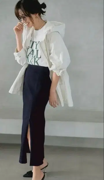 아르페쥬 스토리 하이웨스트 슬릿 타이트 스커트