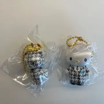 산리오 헬로키티 시크릿 마스코트 참 흑백 2개 세트