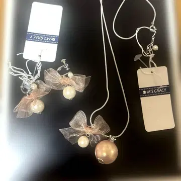 M.S. Gracy 펄 목걸이 & 귀찌 세트 미사용품.