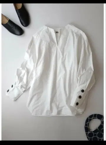 Her. 화이트 셔츠 긴팔 F 사이즈