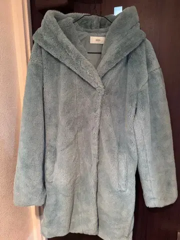 AZUL 플리스 후드 부착 롱 코트 라이트 블루