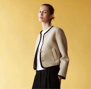 ZARA 파이핑 숏 자켓