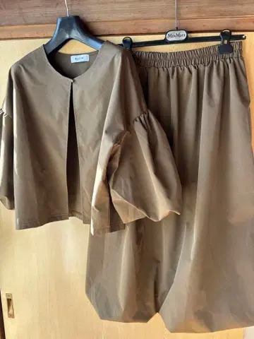 미사용 새상품 hillk 카키 셋업