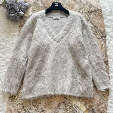 개럴개런트 복슬복슬 샤기 V넥 니트 루즈핏 풀오버