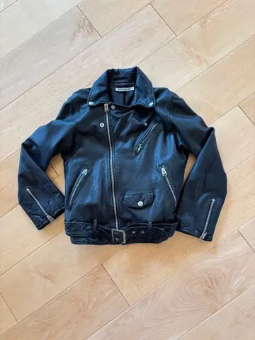 블랙 가죽 라이더 자켓