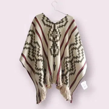 [새상품급] SLY 스라이 네이티브 무늬 니트 판초