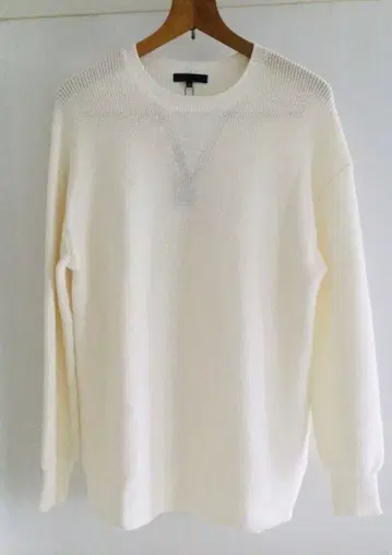 택 포함 새상품 icb 화이트 V넥 니트 긴팔 S 정가 18700엔