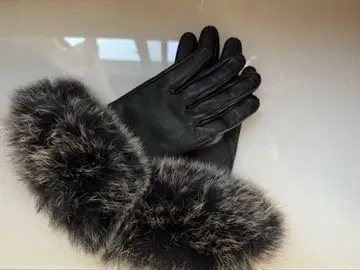 에밀리아 위즈 라무 가죽 장갑 블랙