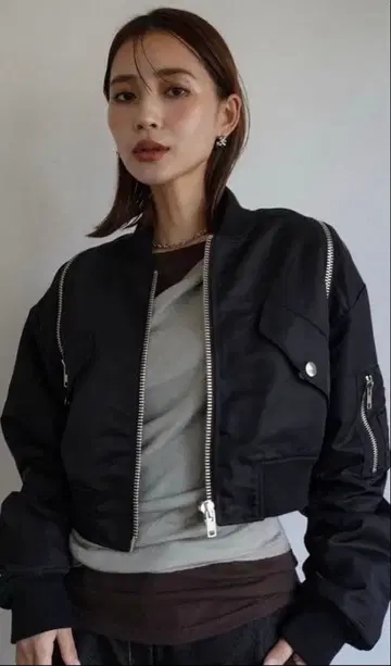 미사용 새상품 MARQUE 블랙 자켓